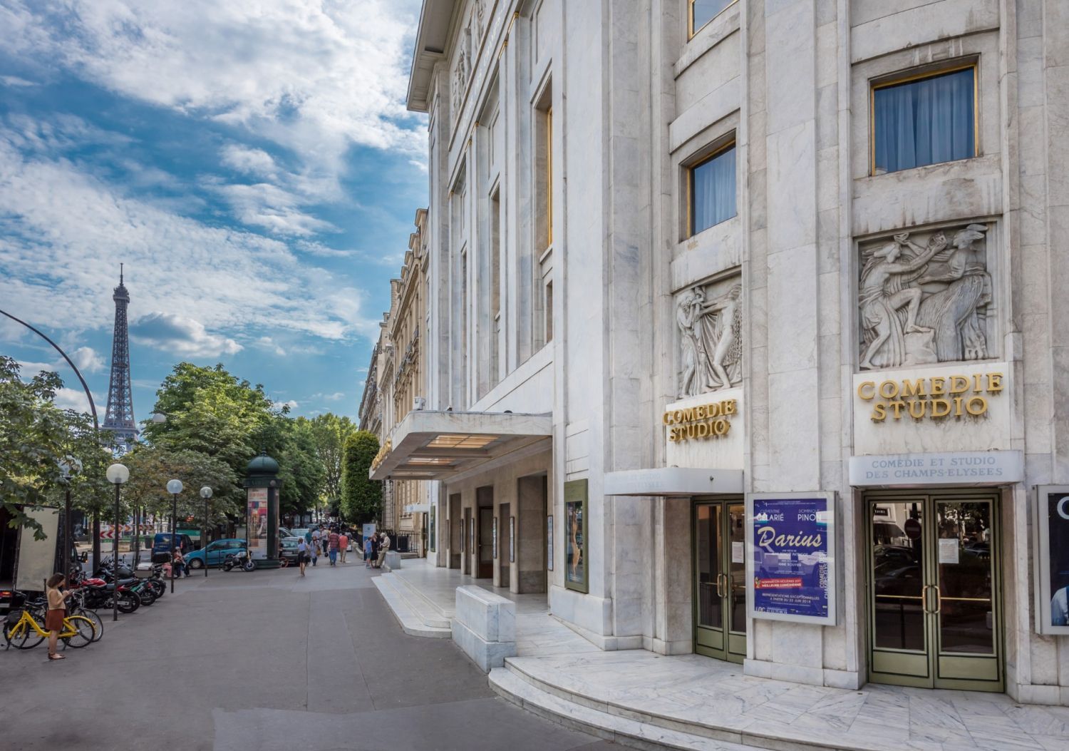 Mythical theater in the heart of Paris