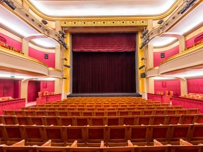 Legendary Theater Venue on Avenue Montaigne for Corporate Events in Paris