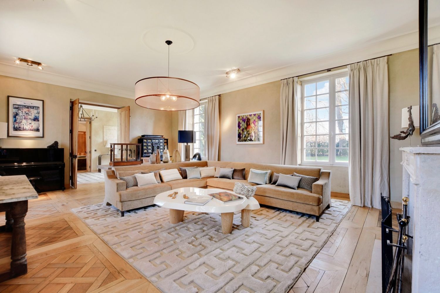 Exceptional Estate for Seminars Near Paris | 5-Hectare Retreat