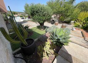 Pool villa overlooking the Corbières vineyards