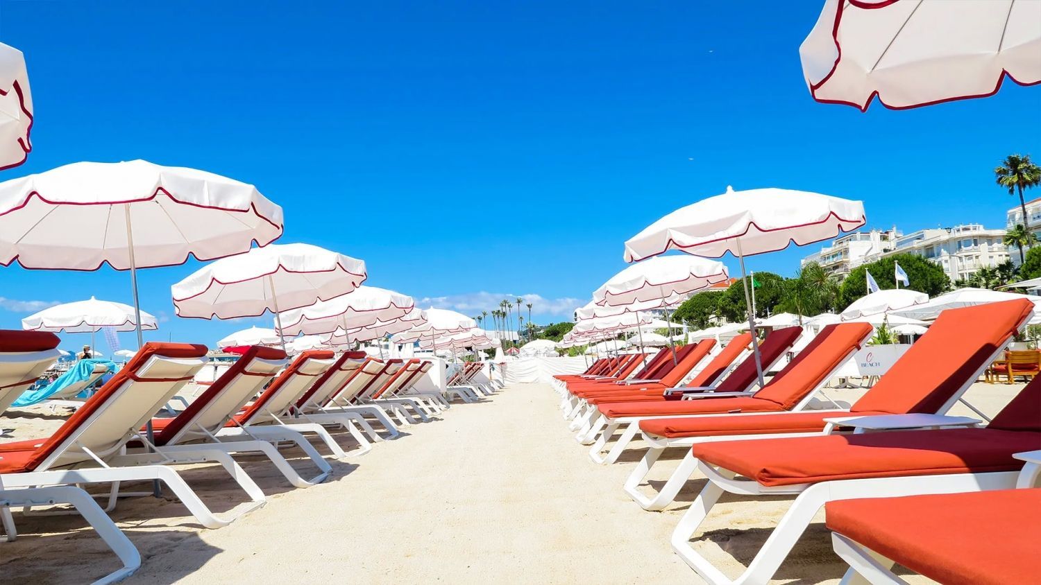 Plage privée à Cannes - idéale pour les mariages et les événements d'entreprise