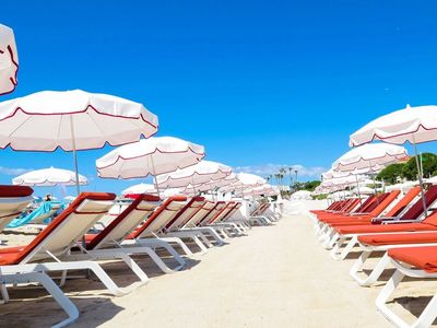 Private Beach Venue in Cannes – Ideal for Weddings & Corporate Events