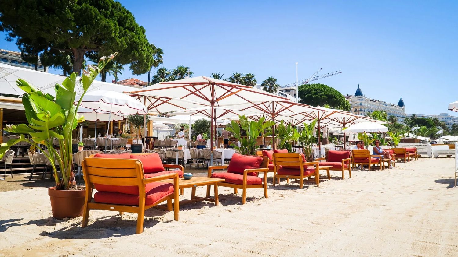 Plage privée à Cannes - idéale pour les mariages et les événements d'entreprise