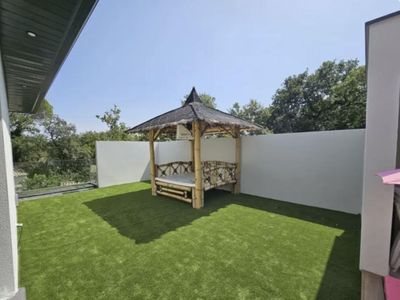 Large new and contemporary villa peacefully surrounded by nature