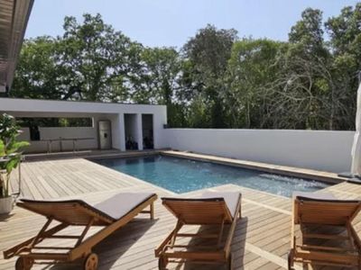 Large new and contemporary villa peacefully surrounded by nature