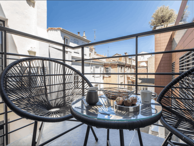 Contemporary equipped apartment