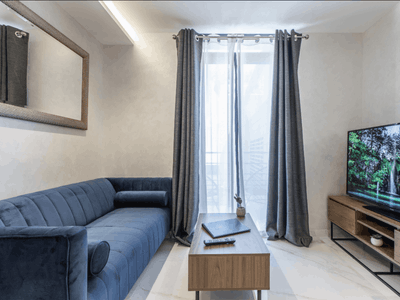 Contemporary equipped apartment