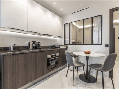 Contemporary equipped apartment