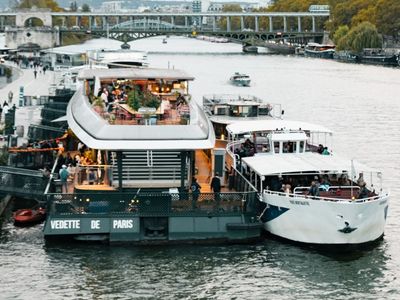 Eiffel Tower Barge Venue: Unique Three-Level Event Space on the Seine