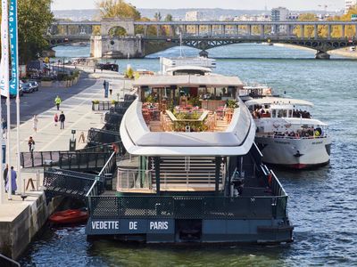 Eiffel Tower Barge Venue: Unique Three-Level Event Space on the Seine