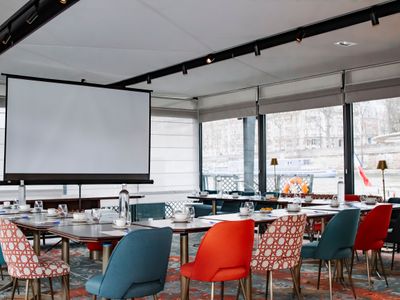 Eiffel Tower Barge Venue: Unique Three-Level Event Space on the Seine