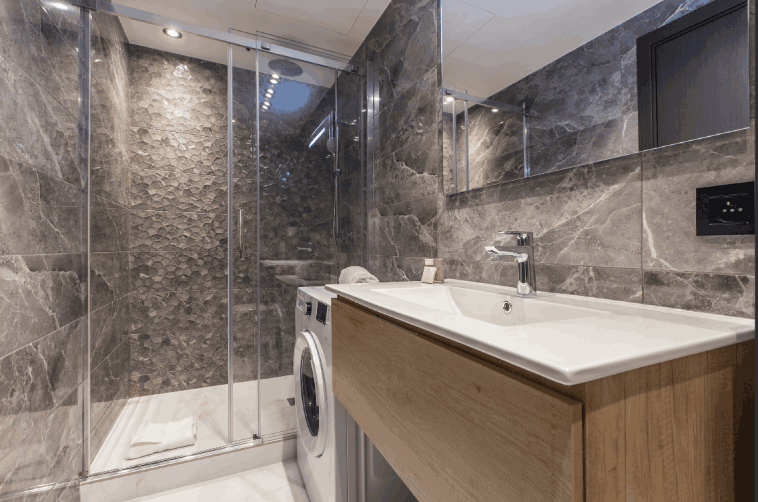 Two bedroom apartment city center