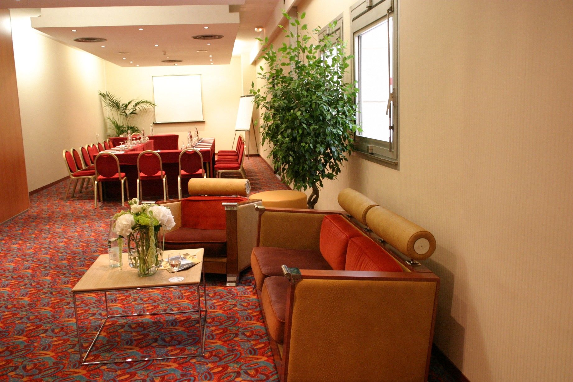 Large lounge and seminar rooms with beautiful Nice city views