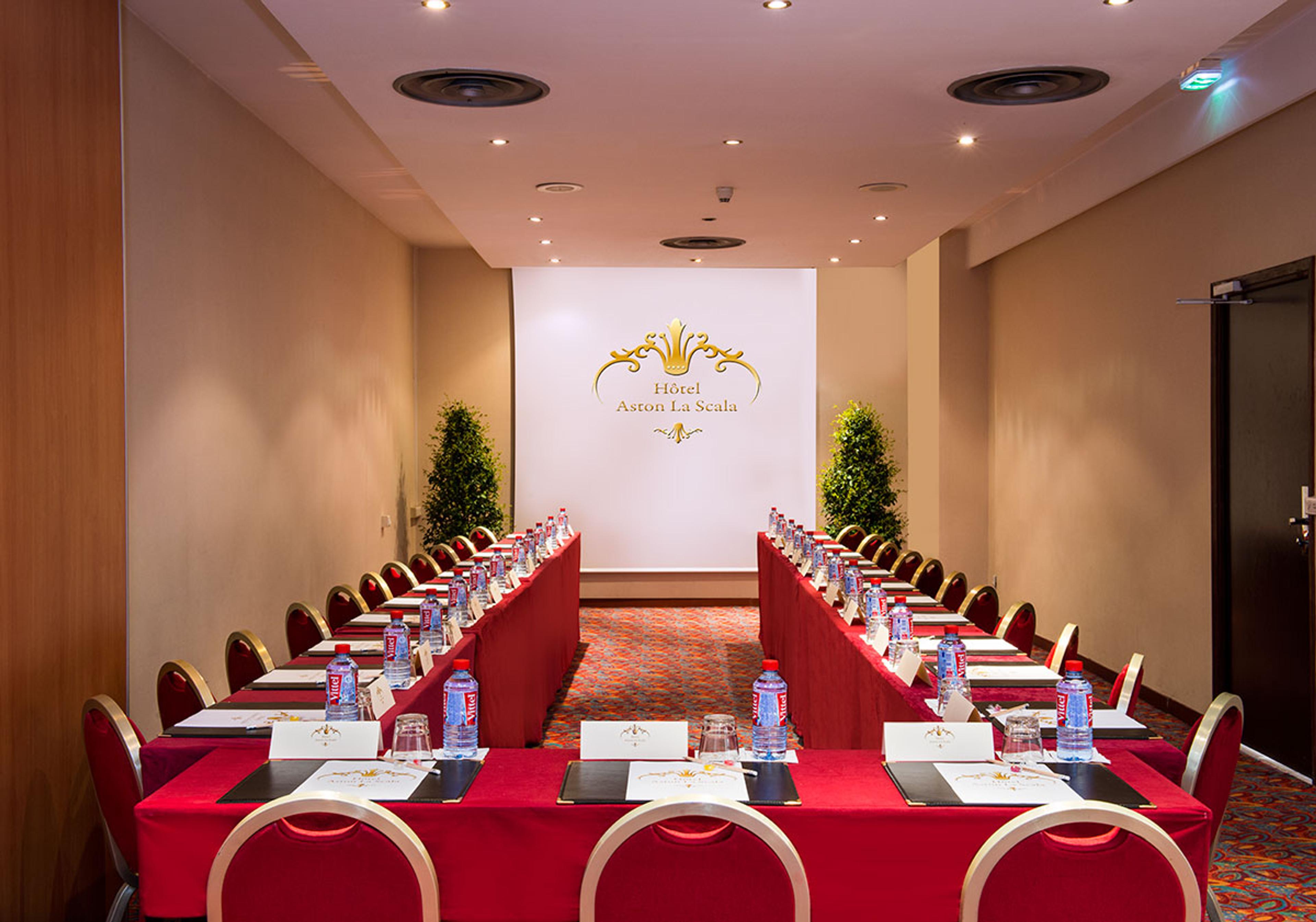 Large lounge and seminar rooms with beautiful Nice city views