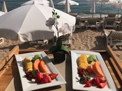 Sea View Private Beach in Cannes – Ideal for Weddings & Sunset Events