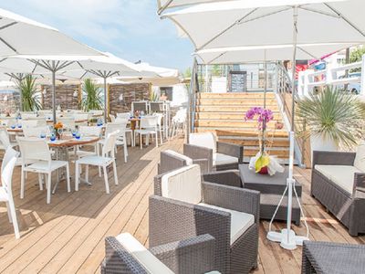 Sea View Private Beach in Cannes – Ideal for Weddings & Sunset Events