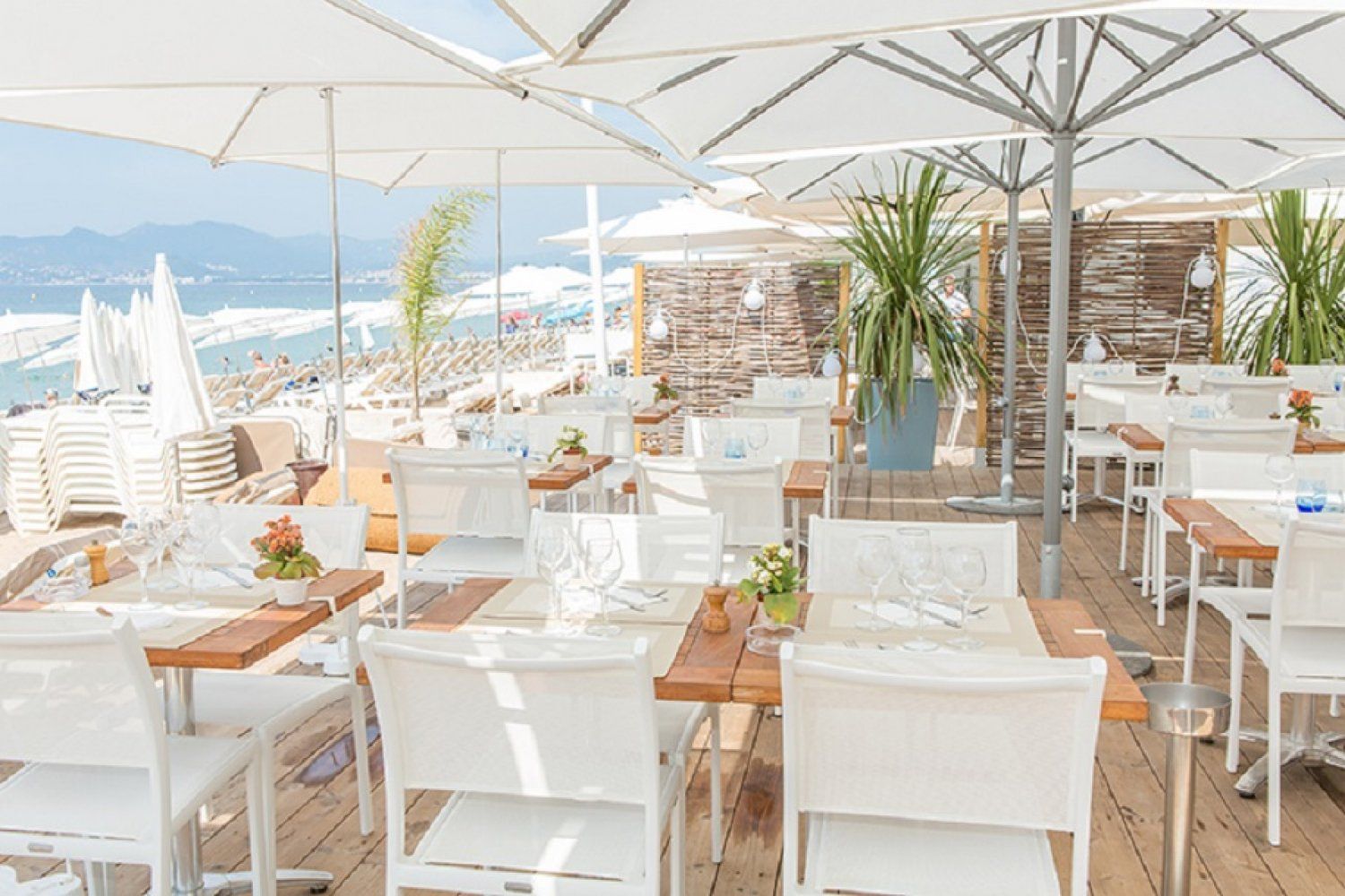 Sea View Private Beach in Cannes – Ideal for Weddings & Sunset Events