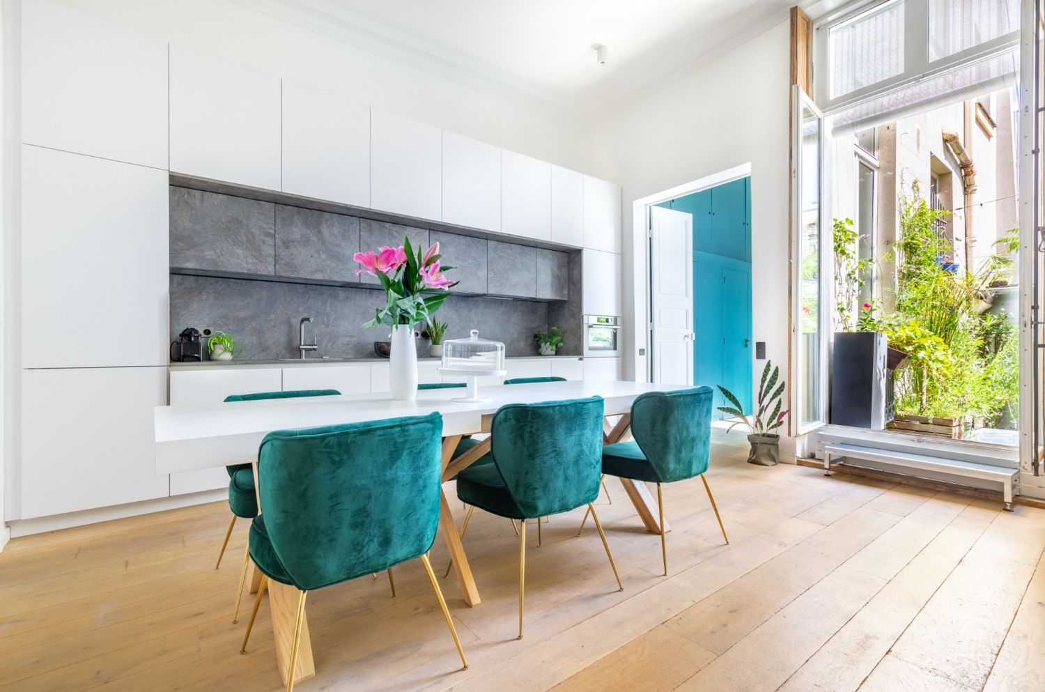 Historic Paris Loft Venue for Events & Meetings