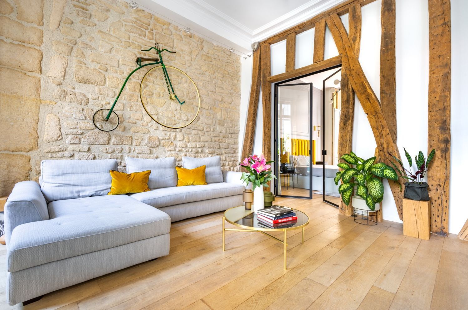 Historic Paris Loft Venue for Events & Meetings