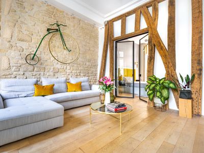 Historic Paris Loft Venue for Events & Meetings