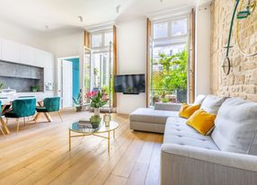 Bright loft with terrace in the heart of Paris