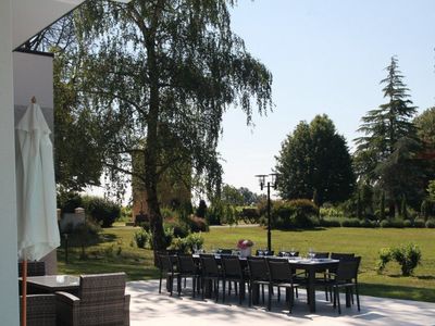 Luxurious modern villa in a wine estate