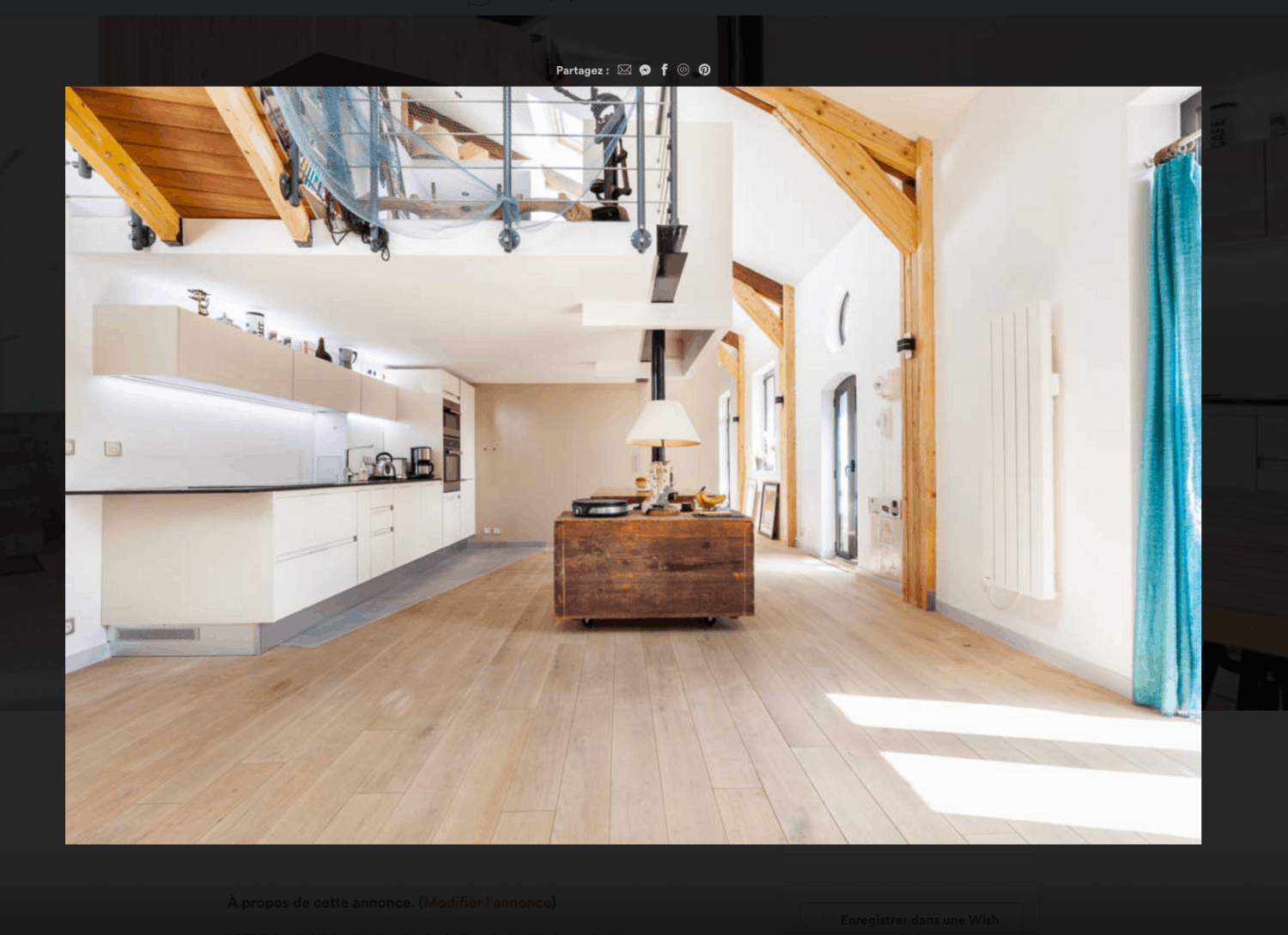Loft of 110 m² with balcony and exposed frame terrace