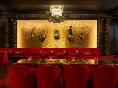 Le Cabaret: Unique Event Venue in Paris for Parties, Weddings & More