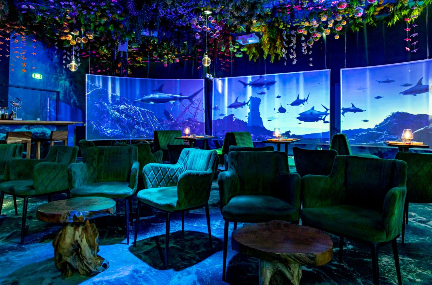 Immerse in an Underwater Parisian Restaurant for Unforgettable Events