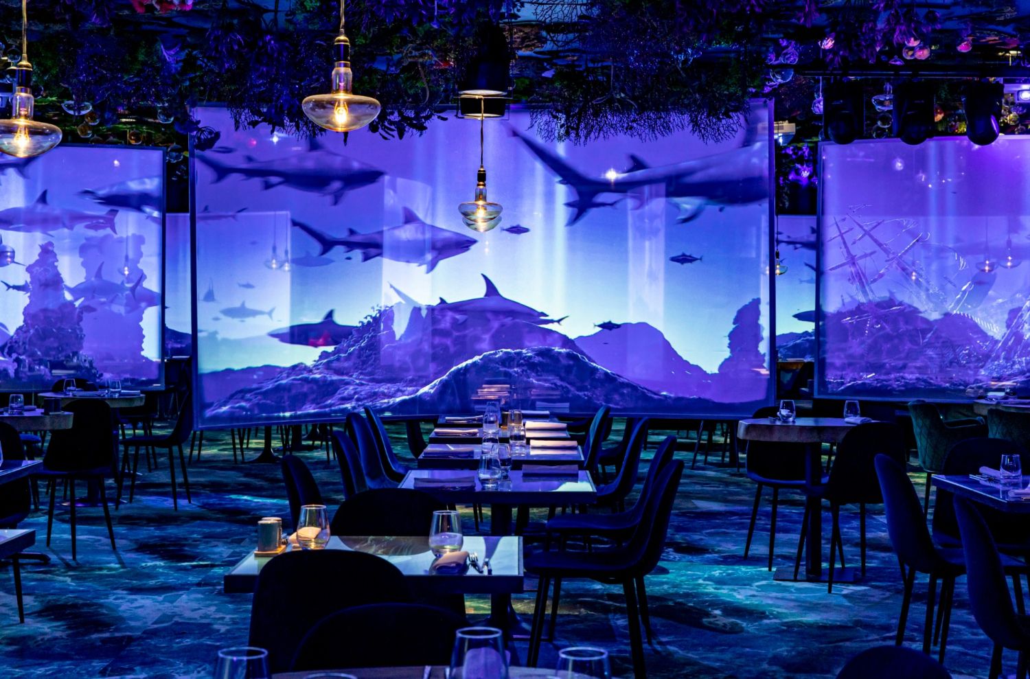 Immerse in an Underwater Parisian Restaurant for Unforgettable Events