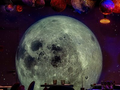 Space-Themed Immersive Restaurant in Paris