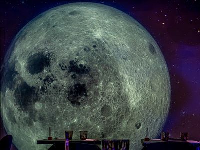 Space-Themed Immersive Restaurant in Paris