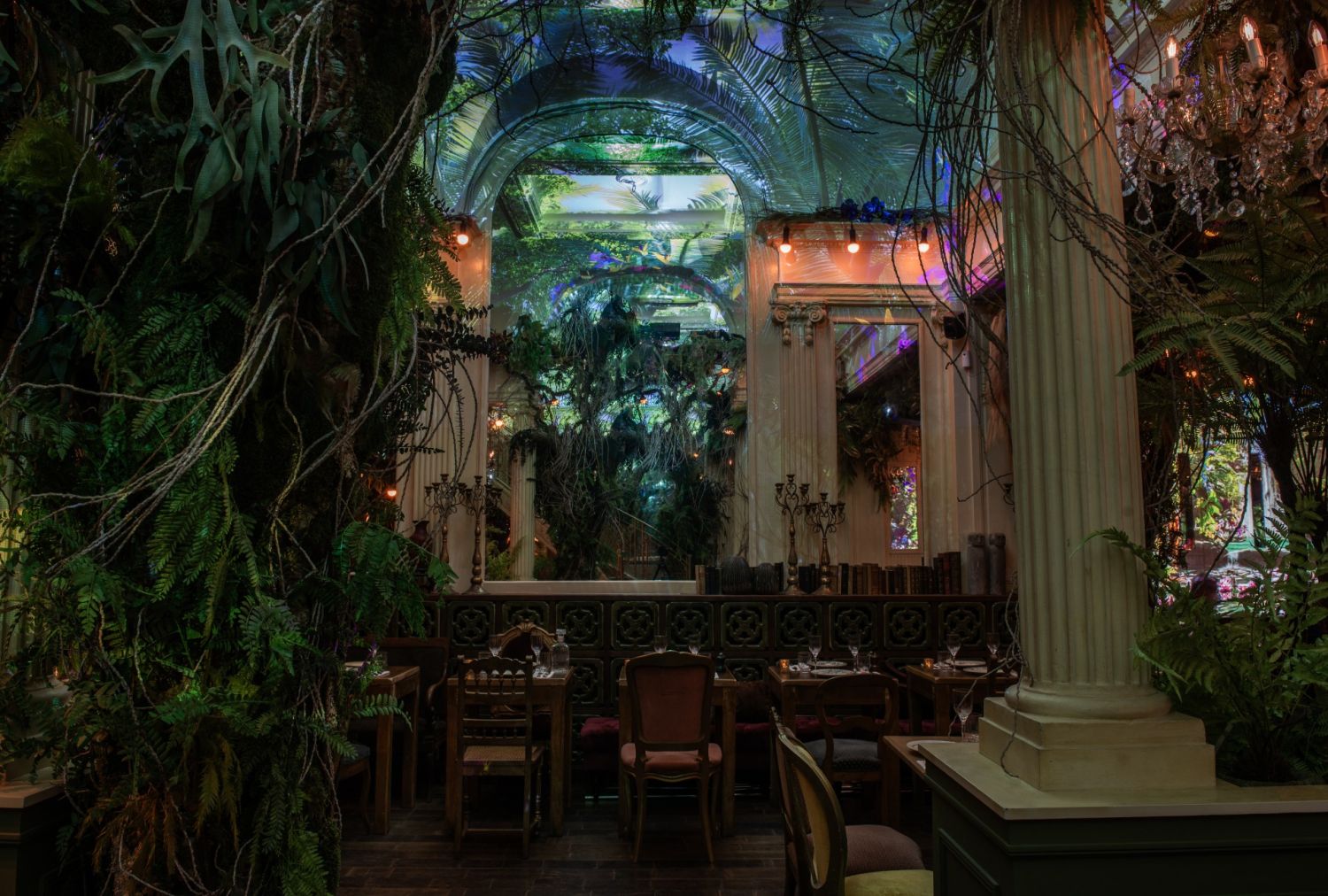 Immersive Jungle Restaurant in Paris for Unique Events