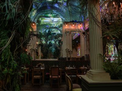 Immersive Jungle Restaurant in Paris for Unique Events