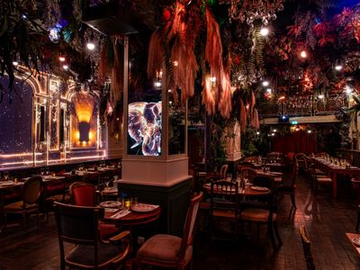 Immersive Jungle Restaurant in Paris for Unique Events
