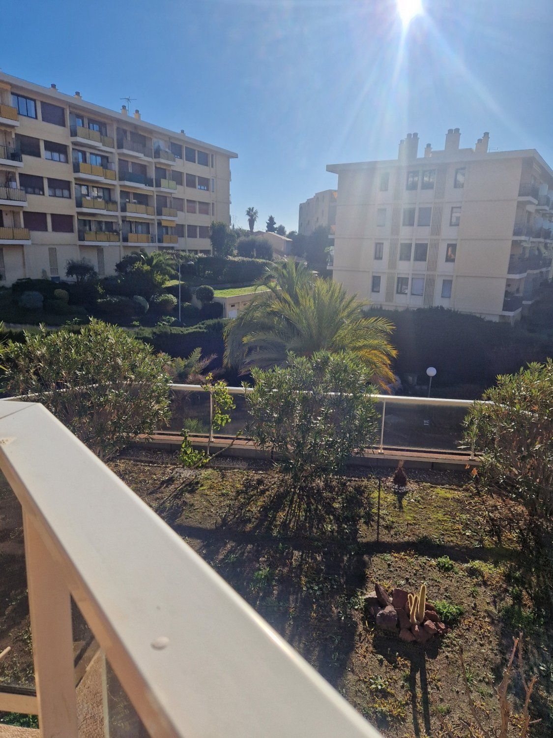 60 m² terrace with pool and sea view