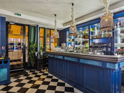 Stylish Cocktail Bar & Event Space in Paris for Corporate Parties
