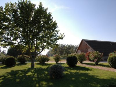 18th-Century Thatch-Roofed Venue in Camargue for Events