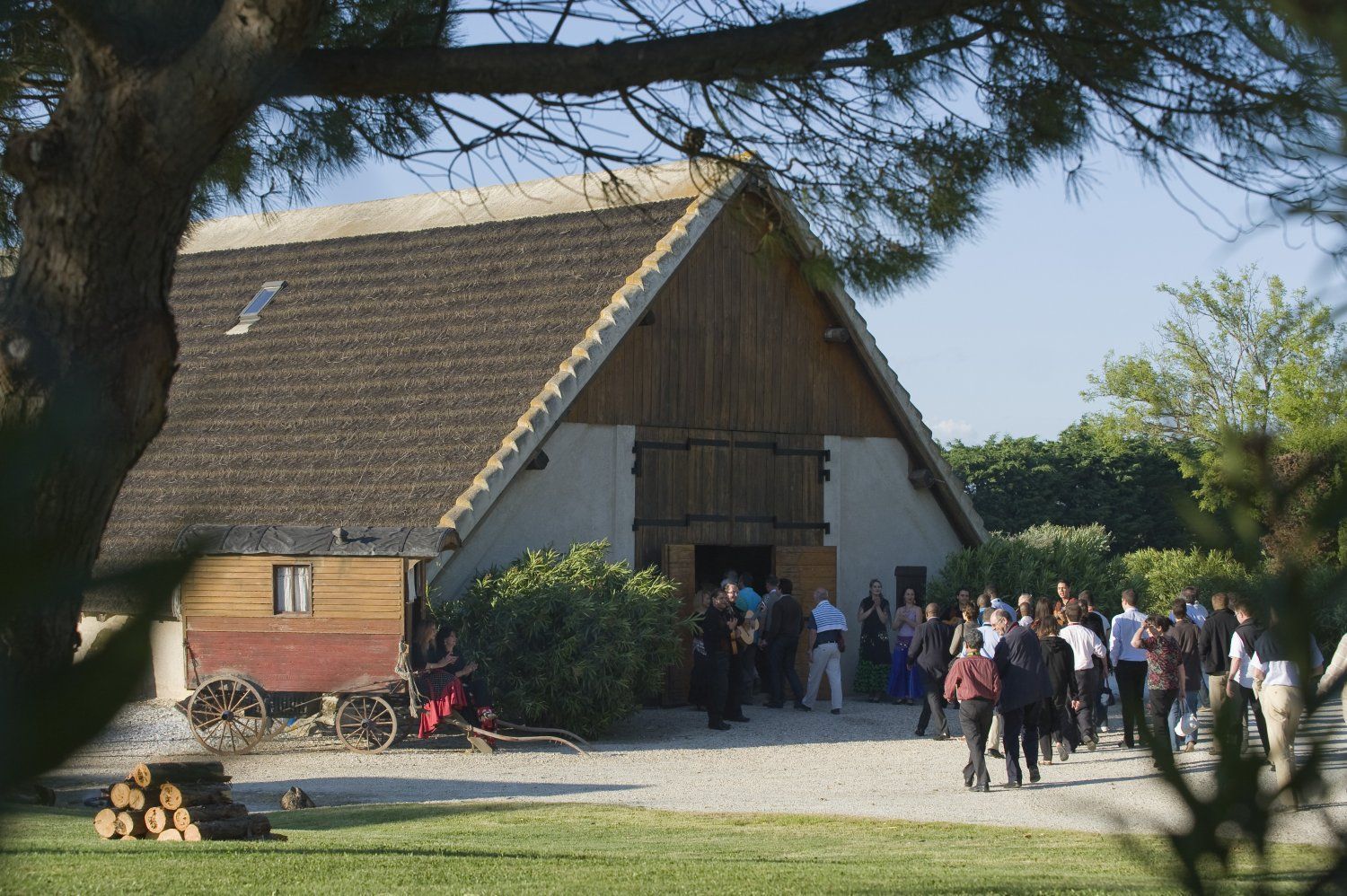 Lieu du 18e Siècle au Toit de Chaume en Camargue pour Événements