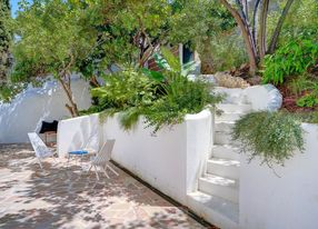 Villa in Roucas Blanc with sea view, garden & pool