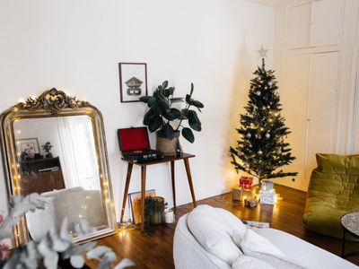 Retro Paris Apartment for Photoshoots & Filming | Natural Light Studio