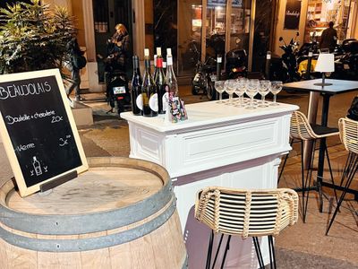 Bar Cannes – 70 Guests, Music, Comedy & Cocktails