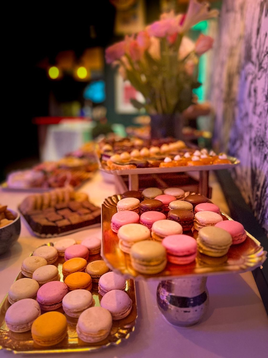 Bar Cannes – 70 Guests, Music, Comedy & Cocktails