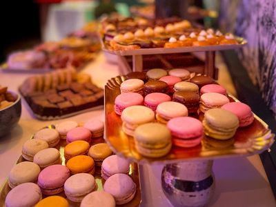 Bar Cannes – 70 Guests, Music, Comedy & Cocktails