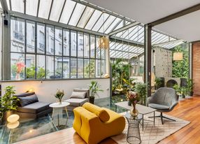 Superb Loft under glass roof in the heart of Paris