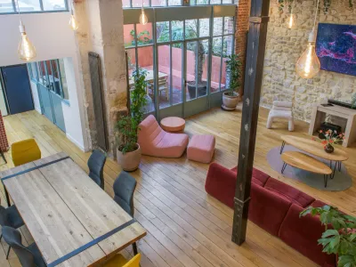 Loft Parisien avec Terrasse Verte pour Événements jusqu'à 60 Personnes