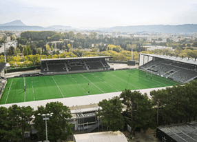 Meeting room in the heart of a high-level stadium