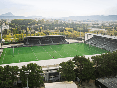 Meeting room in the heart of a high-level stadium