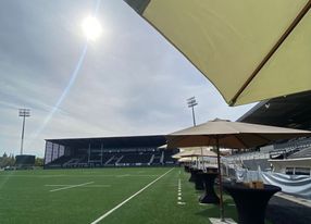 Meeting room in the heart of a high-level stadium