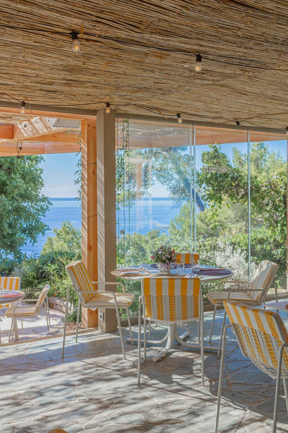 Sublime Provencal Park in the heart of a pine forest with sea view with catering and accommodation